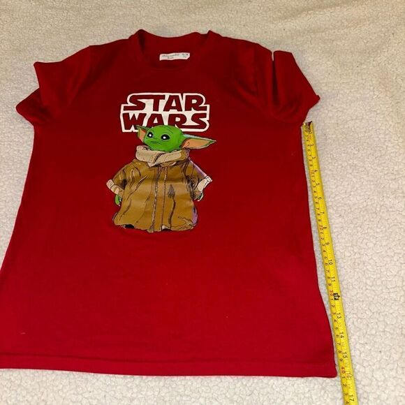 Abercrombie Kids Red Baby Yoda Star Wars Graphic Tee Size 15/16 NWOT - Picture 9 of 10